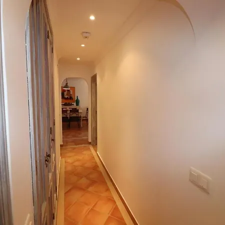 Sleeps 10 Pool Air Con T607908 * Vale do Lobo