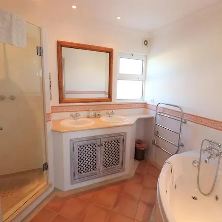 Sleeps 10 Pool Air Con T607908 * Vale do Lobo