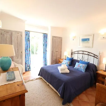 Villa Sleeps 10 Pool Air Con T607908 Vale do Lobo