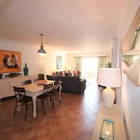 Villa Sleeps 10 Pool Air Con T607908 *